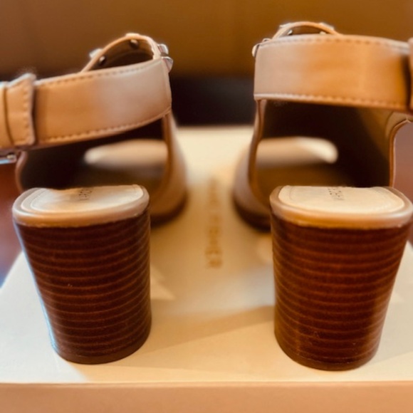 Marc Fisher PARSO Peep Toe Heels, 2.75" Size 8 - Picture 7 of 8